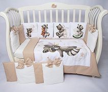 Комплект в кроватку Премиум ПАННО 5 шт.съемн.навол. подушками 6 предм. Енотик с игрушками (кофе)